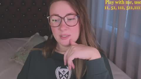 Everyday stream in the same time online show from 03-29-26, 01:38