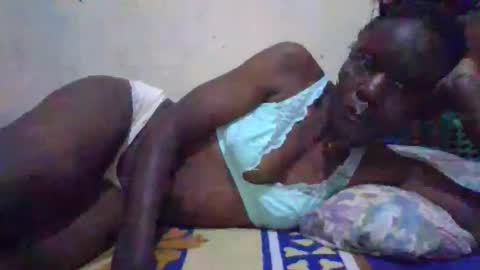 Snapshot of cute_divah4 chatting on 11-10-25, 04:00 cute_divah4 online show from 11-10-25, 04:00