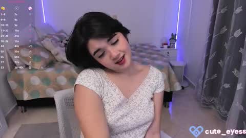 Snapshot of cute_eyess chatting on 10-27-25, 09:30 Cute online show from 10-27-25, 09:30