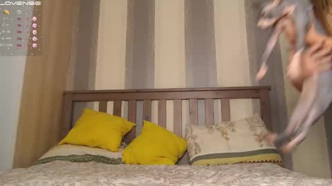 cute_girl_mia__ online show from 12-04-24, 02:53