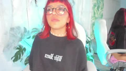 Sofa  online show from 10-10-25, 09:03