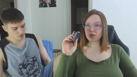 Snapshot of cute_junk chatting on 12-16-24, 02:36 Kite and Jack online show from 12-16-24, 02:36