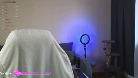 Snapshot of cute_junk chatting on 11-15-25, 06:55 Kite and Jack online show from 11-15-25, 06:55