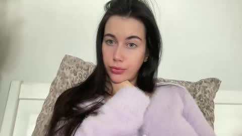 Snapshot of cute_kriss94 chatting on 11-23-25, 11:32 cute_kriss94 online show from 11-23-25, 11:32