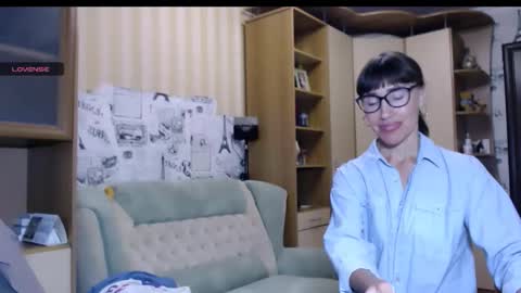 cute_lion_ online show from 09-15-25, 12:05