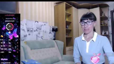 cute_lion_ online show from 09-17-25, 11:23