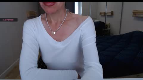 cute_lion_ online show from 10-21-25, 11:22