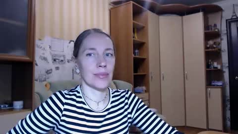 cute_lion_ online show from 04-13-26, 06:46