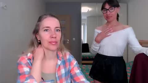 Snapshot of cute_lion_ chatting on 04-26-26, 12:14 cute_lion_ online show from 04-26-26, 12:14