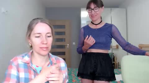 Snapshot of cute_lion_ chatting on 05-09-26, 12:54 cute_lion_ online show from 05-09-26, 12:54