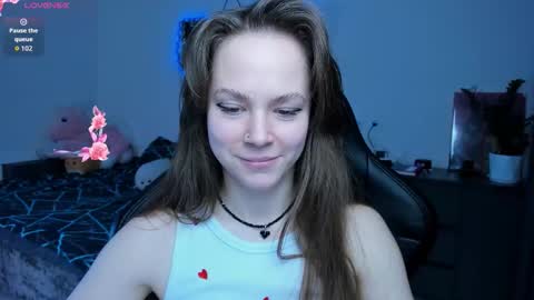 Snapshot of cute_little_ass chatting on 11-28-25, 02:20 Emily online show from 11-28-25, 02:20