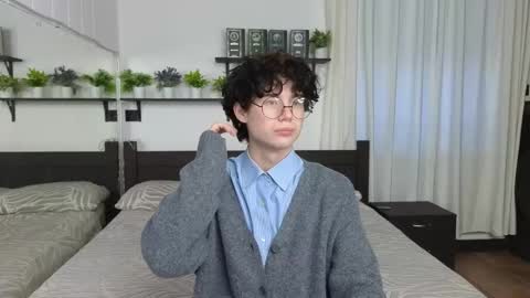 Snapshot of cute_mikex chatting on 02-13-26, 10:44 Mike online show from 02-13-26, 10:44