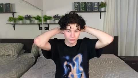 Snapshot of cute_mikex chatting on 02-14-26, 01:35 Mike online show from 02-14-26, 01:35