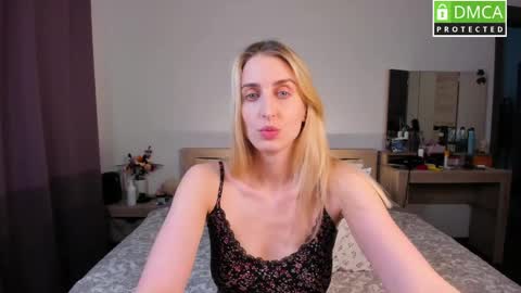 Milana online show from 05-15-26, 01:18