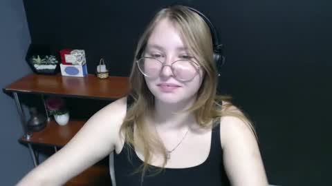 Veronica online show from 01-24-25, 10:53