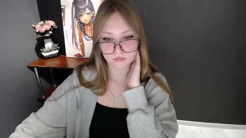 Veronica online show from 11-19-25, 07:52