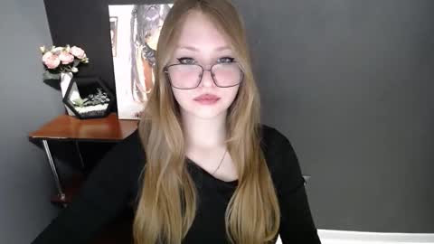 Veronica online show from 02-23-26, 10:01