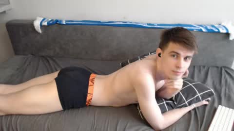 Snapshot of cute_oliver chatting on 06-04-26, 04:46 Oliver online show from 06-04-26, 04:46