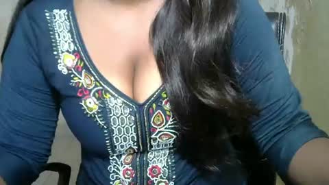 Snapshot of cute_payalji chatting on 04-28-26, 01:37 alia online show from 04-28-26, 01:37