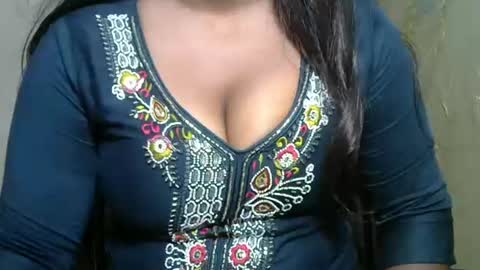 Snapshot of cute_payalji chatting on 05-01-26, 02:49 alia online show from 05-01-26, 02:49