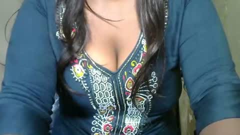 Snapshot of cute_payalji chatting on 05-06-26, 01:47 alia online show from 05-06-26, 01:47