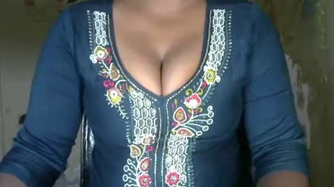 Snapshot of cute_payalji chatting on 06-08-26, 04:24 alia online show from 06-08-26, 04:24