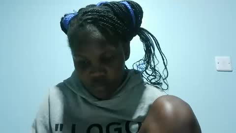 Snapshot of cute_roxie chatting on 02-21-25, 10:26 cute_roxie online show from 02-21-25, 10:26