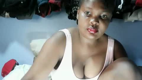 Snapshot of cute_roxie chatting on 03-02-26, 01:18 cute_roxie online show from 03-02-26, 01:18