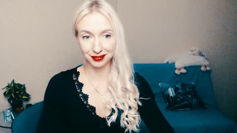 Snapshot of cute_smile_shy chatting on 12-26-24, 05:08 cute_smile_shy online show from 12-26-24, 05:08