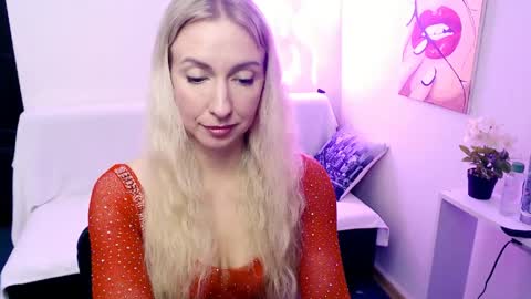 cute_smile_shy online show from 03-31-26, 07:58