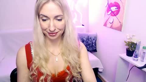 cute_smile_shy online show from 04-16-26, 07:47