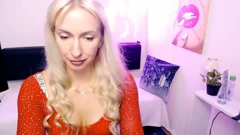 Snapshot of cute_smile_shy chatting on 07-09-26, 09:41 cute_smile_shy online show from 07-09-26, 09:41