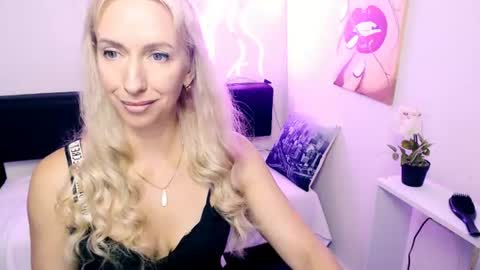 Snapshot of cute_smile_shy chatting on 07-13-26, 09:39 cute_smile_shy online show from 07-13-26, 09:39