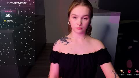 Snapshot of cute_summer_breathe chatting on 12-03-24, 04:06 Sue online show from 12-03-24, 04:06