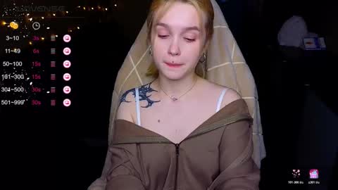 Snapshot of cute_summer_breathe chatting on 10-18-25, 03:13 Sue online show from 10-18-25, 03:13