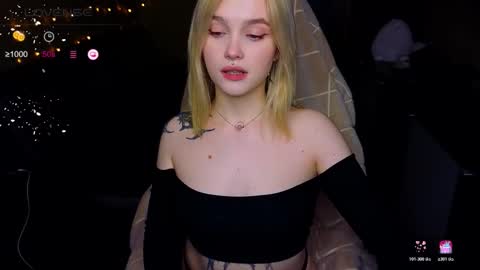 Snapshot of cute_summer_breathe chatting on 10-23-25, 07:45 Sue online show from 10-23-25, 07:45