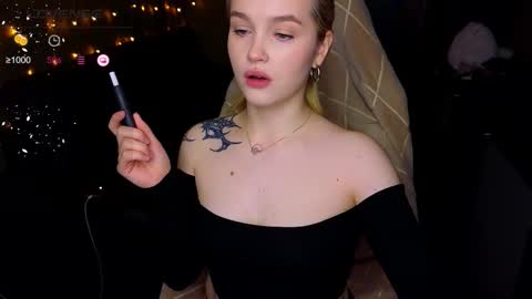 Snapshot of cute_summer_breathe chatting on 11-01-25, 05:04 Sue online show from 11-01-25, 05:04