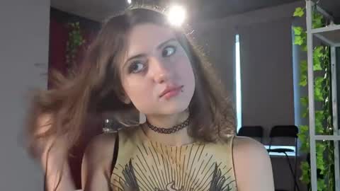 Snapshot of cute_sun_lovers chatting on 05-03-26, 02:56 Aria online show from 05-03-26, 02:56