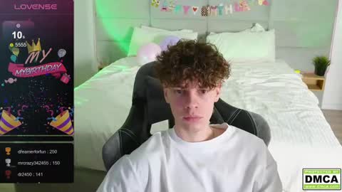 Snapshot of cute_thomas chatting on 02-15-25, 10:10 Thomas - online show from 02-15-25, 10:10