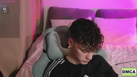 Thomas -  online show from 03-05-26, 06:48