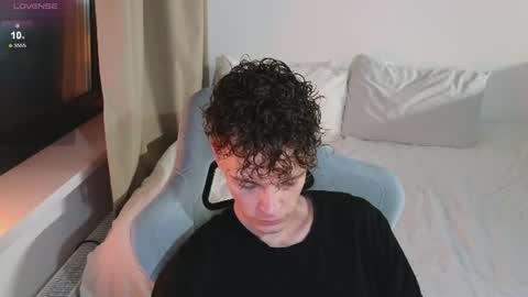 Thomas -  online show from 07-11-26, 07:38