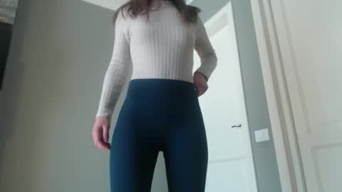 Snapshot of cuteangelx chatting on 03-09-26, 11:36 Anne-Marie online show from 03-09-26, 11:36