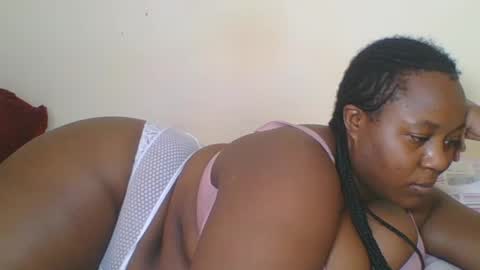 Snapshot of cuteaurel chatting on 06-19-26, 10:52 AURELIA online show from 06-19-26, 10:52