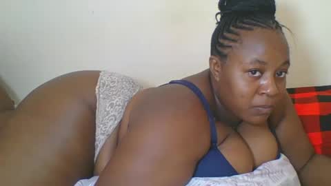 Snapshot of cuteaurel chatting on 06-23-26, 12:14 AURELIA online show from 06-23-26, 12:14