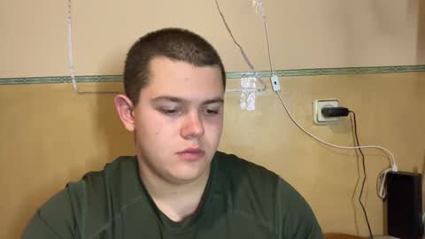 Snapshot of cutebutnaughty_ chatting on 11-11-25, 09:15 Alex online show from 11-11-25, 09:15