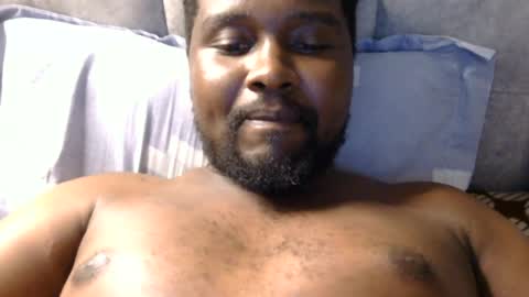 Snapshot of cutee_daddy chatting on 08-07-26, 09:17 daddy online show from 08-07-26, 09:17