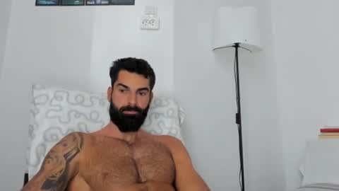 cuteeboy online show from 10-30-25, 07:10