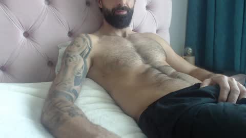 cuteeboy online show from 04-01-26, 01:41