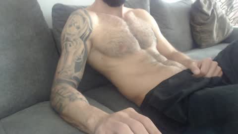Snapshot of cuteeboy chatting on 04-20-26, 06:05 cuteeboy online show from 04-20-26, 06:05