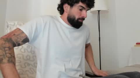 Snapshot of cuteeboy chatting on 04-23-26, 12:29 cuteeboy online show from 04-23-26, 12:29